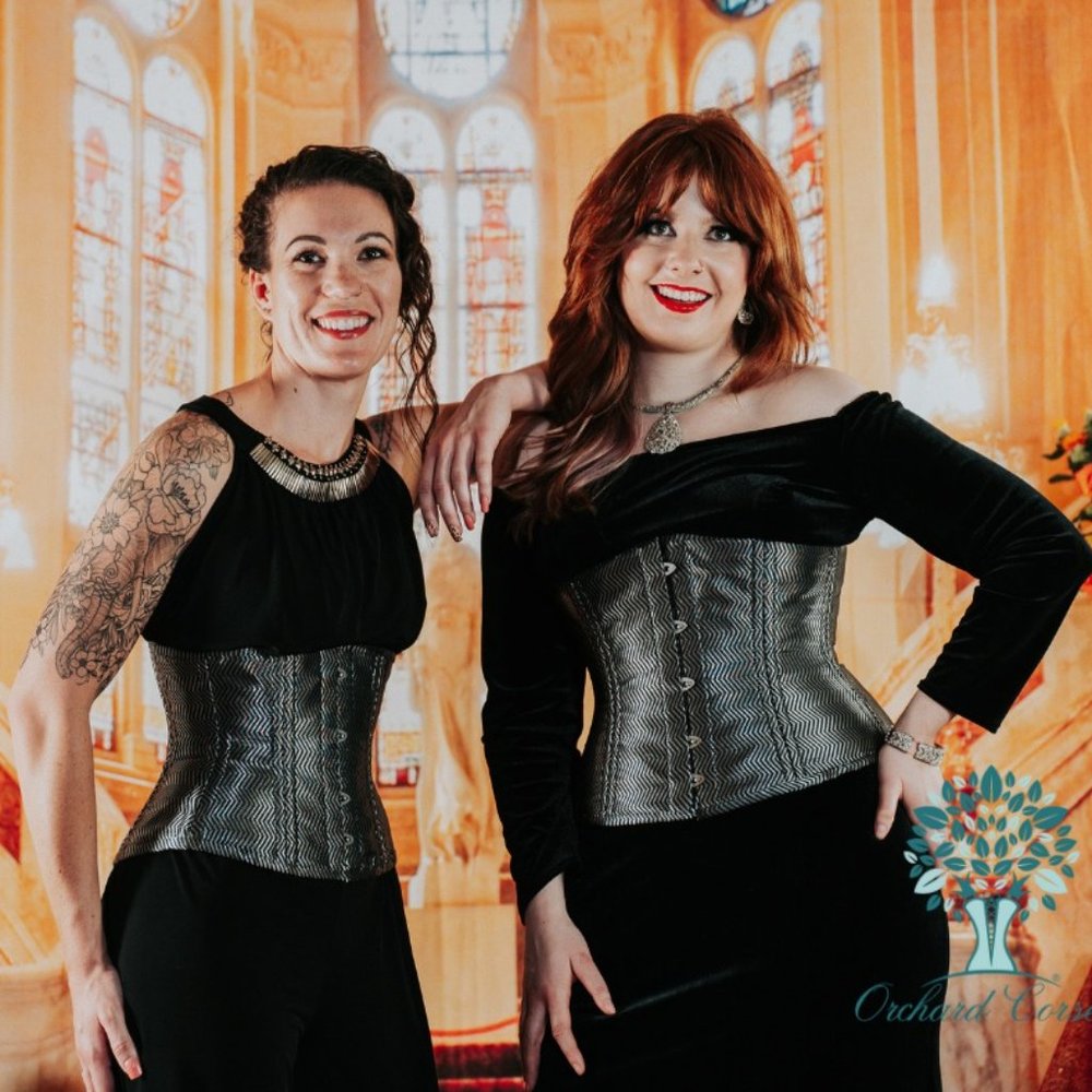 NEW Discontinued Orchard Corset Black & Silver Metallic Brocade Underbust 26 in - Picture 3 of 3